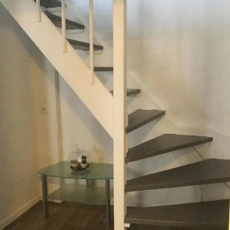 A L'oree Des Champs *